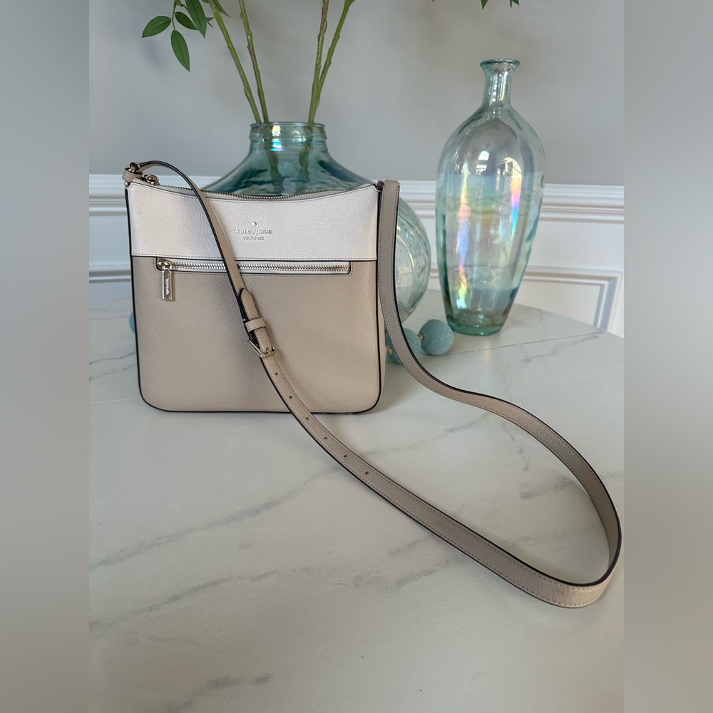 Kate Spade Leila Colorblock Light Sand Leather Swingpack Crossbody